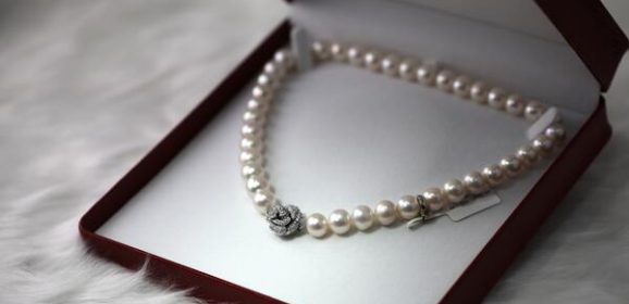 Biżuteria – idealny prezent na urodziny dla Mamy!